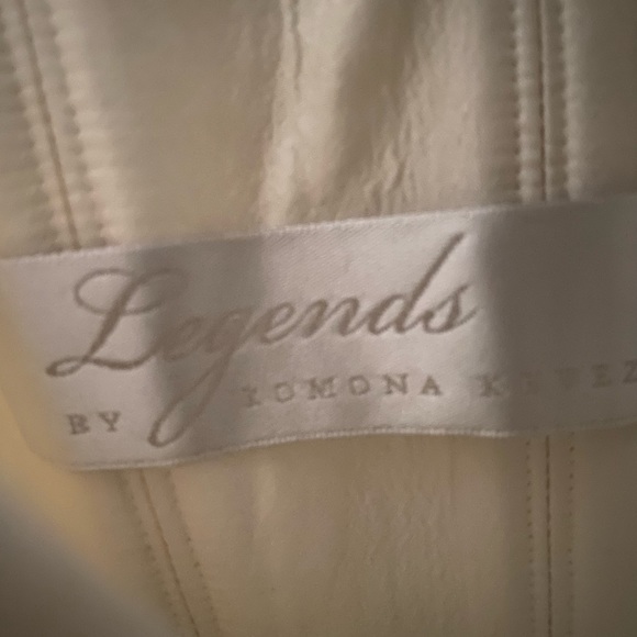 Romona Keveza Legends L315 Wedding dress in White/Ivory - Picture 3 of 9